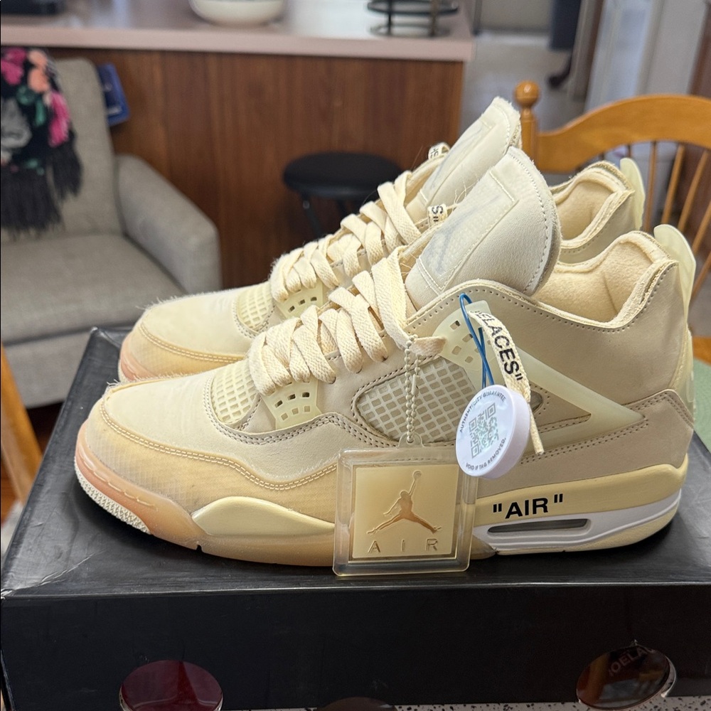 Jordan 4 ( off white )